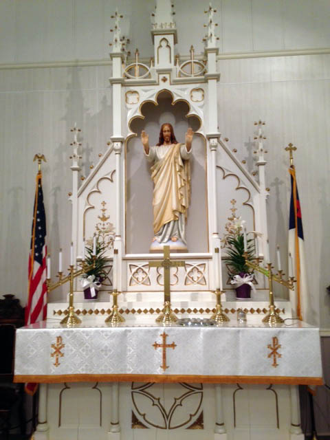 What a great altar. I'm used to seeing ornate altars in Catholic churches, but not in Lutheran churches. But this church is 120 years old (almost 70 years in its current location), so that probably accounts for the altar. My church, Immanuel Lutheran in Mankato, once had a beautiful altar but it was destroyed in a 1971 fire.