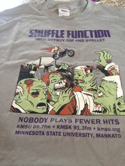 Isn't this t-shirt the best? I love the "Nobody plays fewer hits" line :)